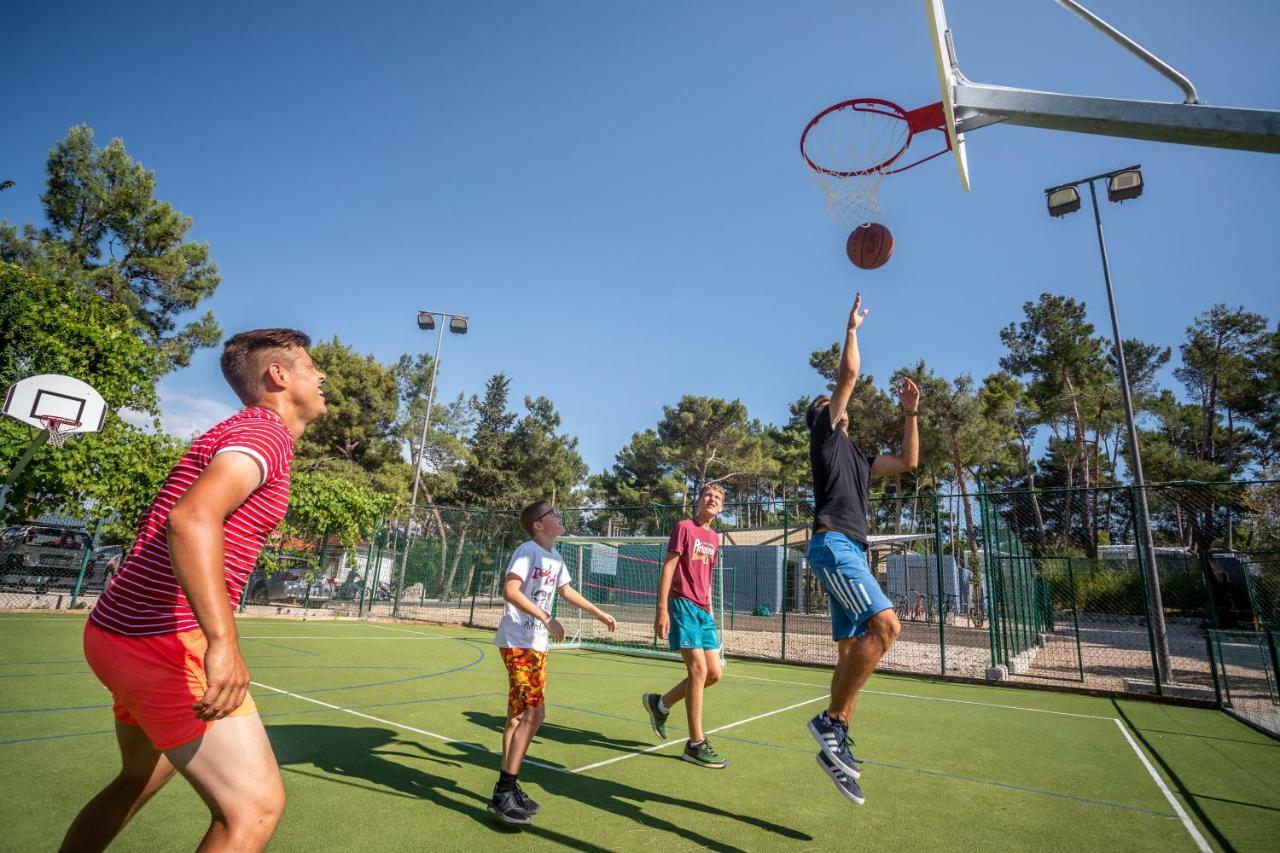 Valamar Camping Jezevac 克尔克 外观 照片